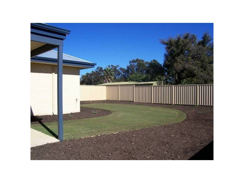 13 Azalea Gardens, Forrestfield WA 6058