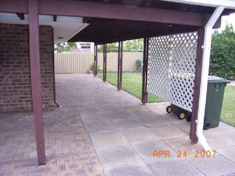 13 Tamarine Way, Swan View WA 6056