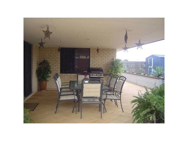 73 Coolamon Blvd, Ellenbrook WA 6069