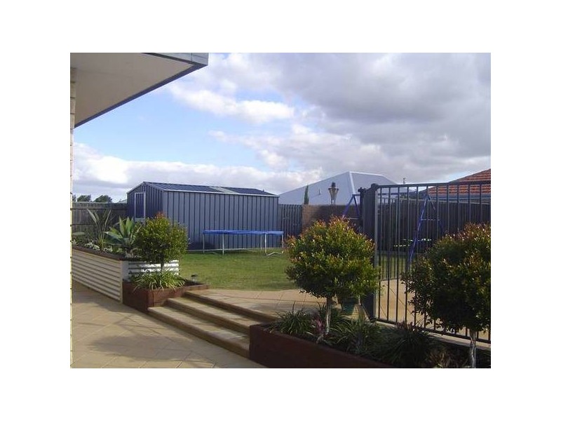73 Coolamon Blvd, Ellenbrook WA 6069