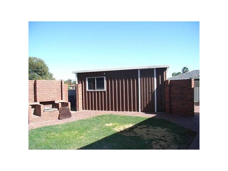 17 Moir Place, Midvale WA 6056