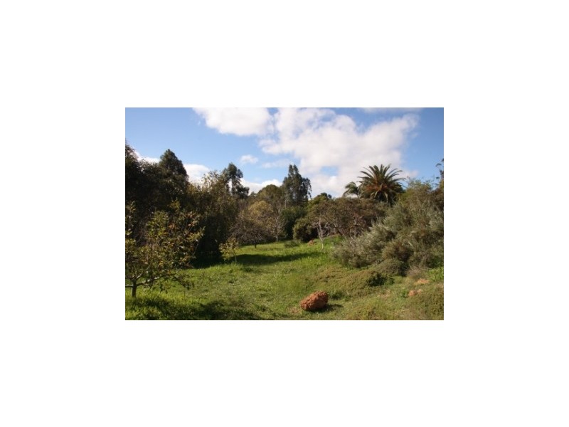 Thornbury Close, Mundaring WA 6073