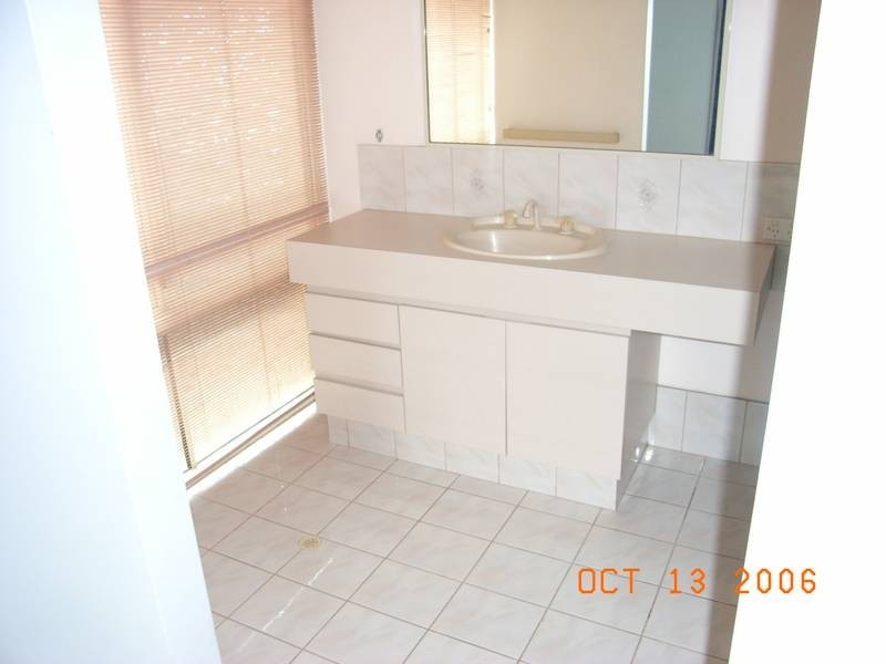 26 Dryandra Way, Thornlie WA 6108