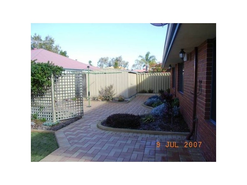 Torquata Blvd, Helena Valley WA 6056