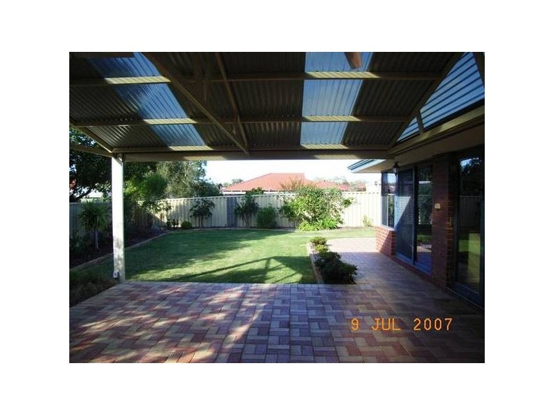 Torquata Blvd, Helena Valley WA 6056