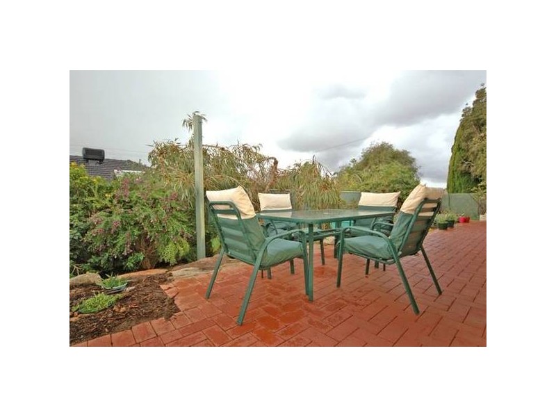 15 Fawell Street, Midland WA 6056