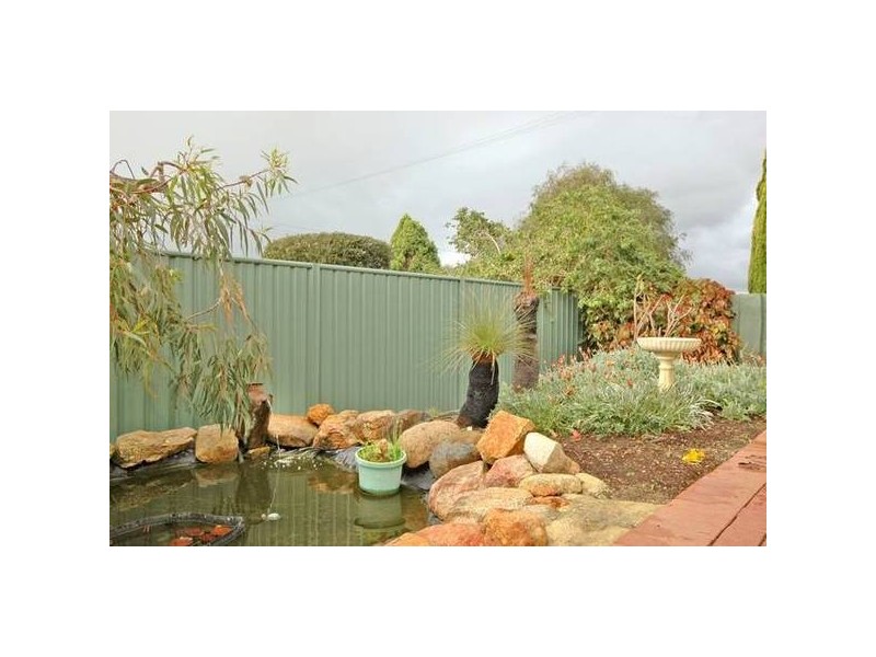 15 Fawell Street, Midland WA 6056
