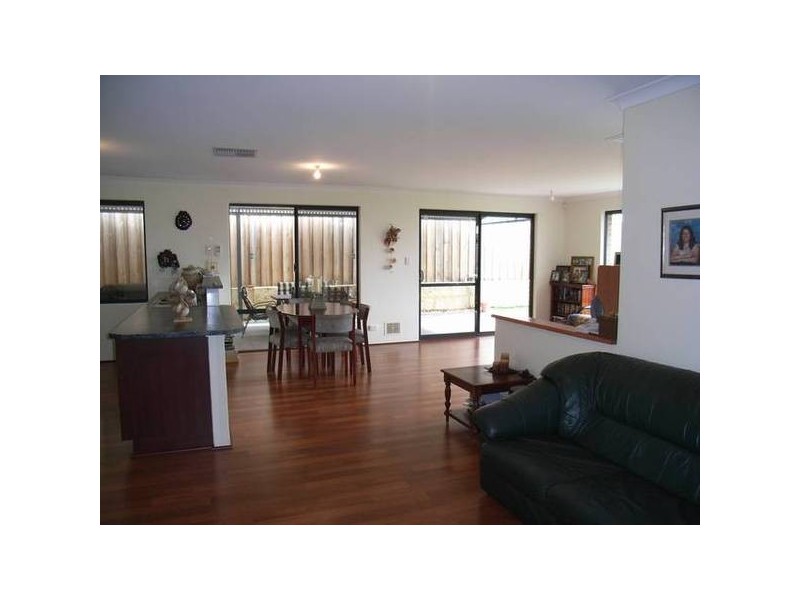 18 Alderley Close, Ellenbrook WA 6069