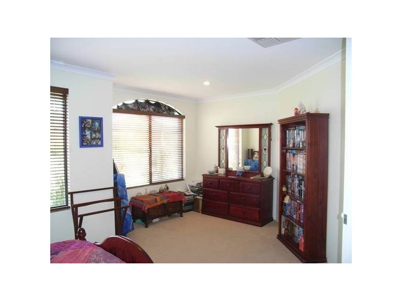 18 Alderley Close, Ellenbrook WA 6069