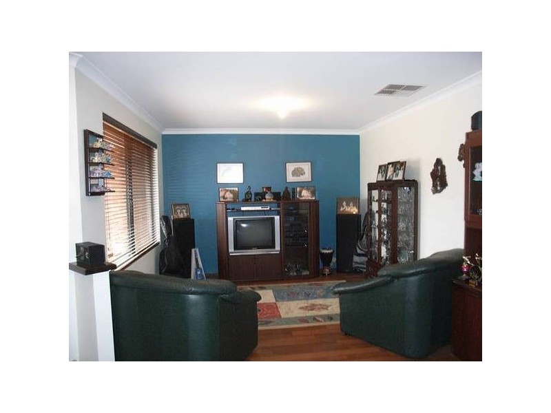 18 Alderley Close, Ellenbrook WA 6069