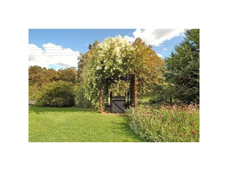 4 Leschen Way, Darlington WA 6070