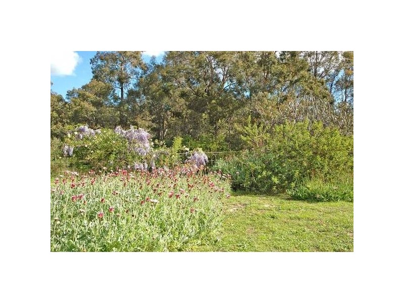 4 Leschen Way, Darlington WA 6070