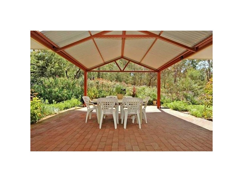 3370 Stoneville Road, Stoneville WA 6081