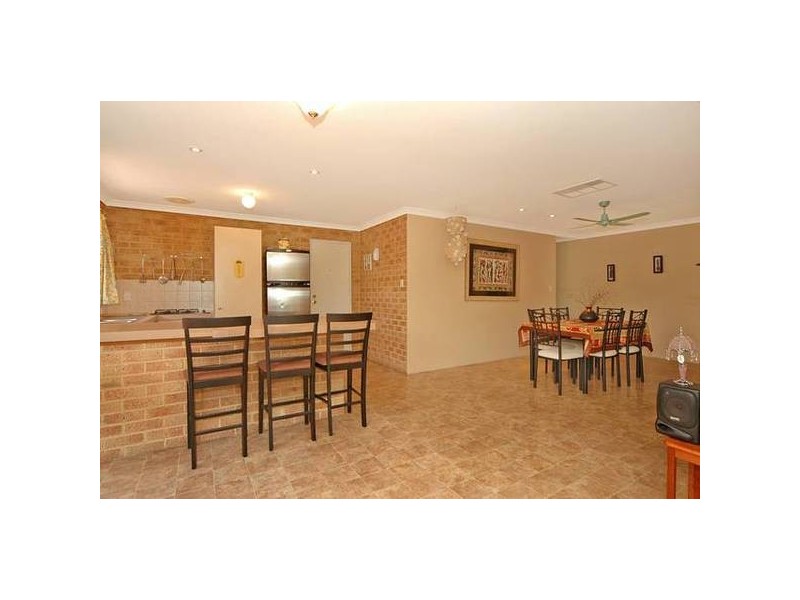 4 Asmus Court, Midvale WA 6056