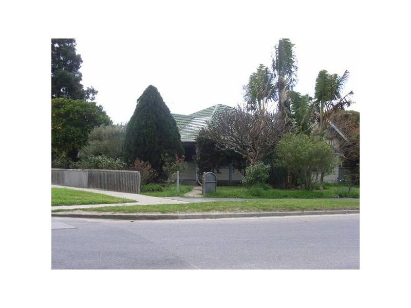 34 Railway Parade, Midland WA 6056