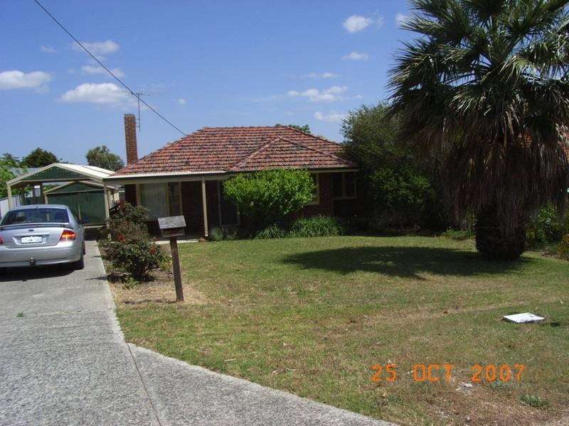 7 Wagoora Way, Koongamia WA 6056