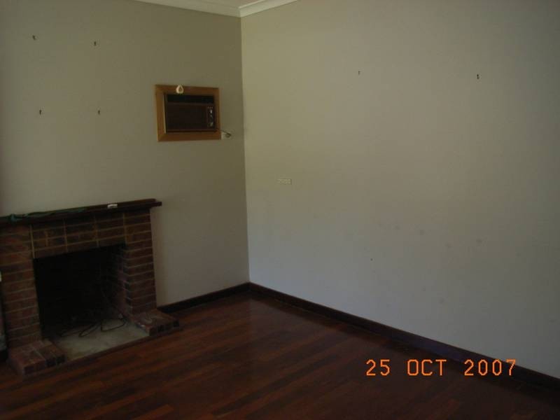 7 Wagoora Way, Koongamia WA 6056