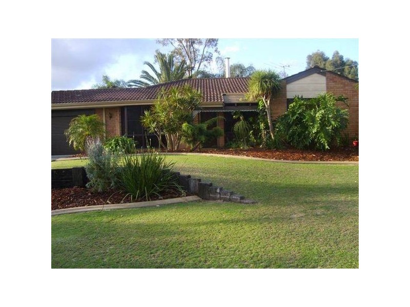 20 Essex Street, Forrestfield WA 6058