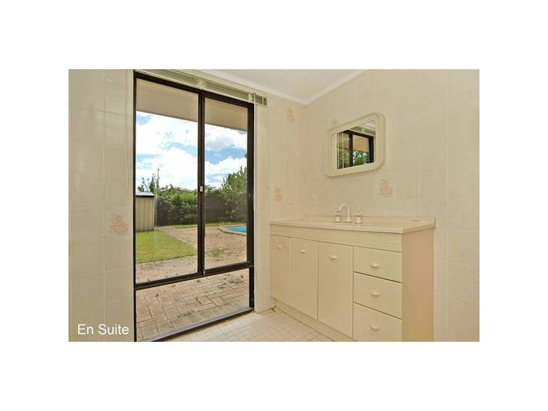 33 Grande Way, Beechboro WA 6063