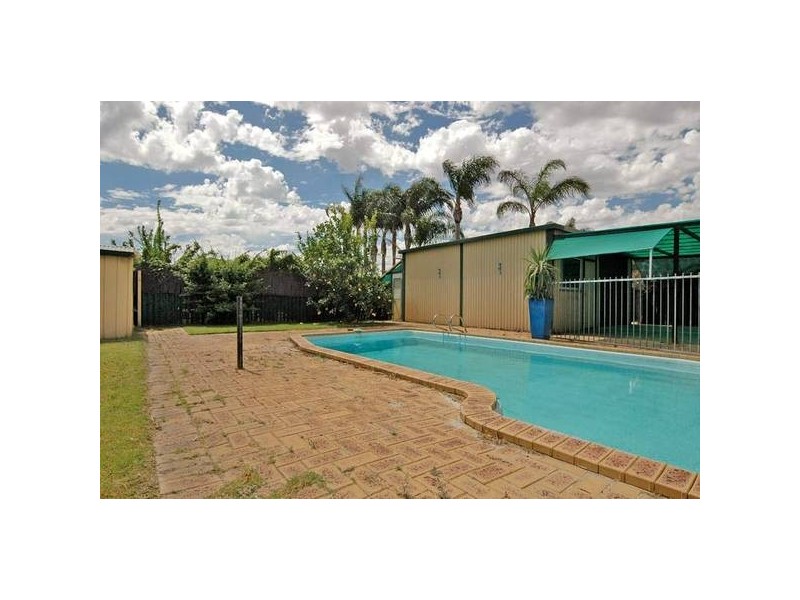 33 Grande Way, Beechboro WA 6063