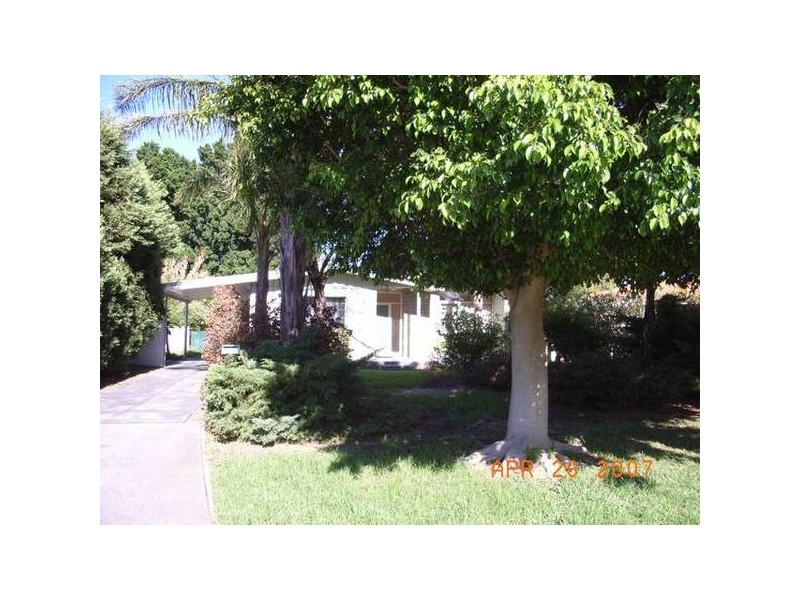 5 Kathleen Close, Maida Vale WA 6057