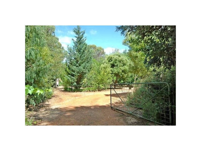 2925 Lilydale Road, Chidlow WA 6556