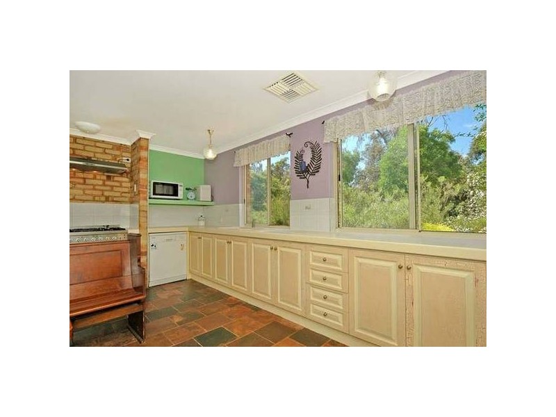 2925 Lilydale Road, Chidlow WA 6556