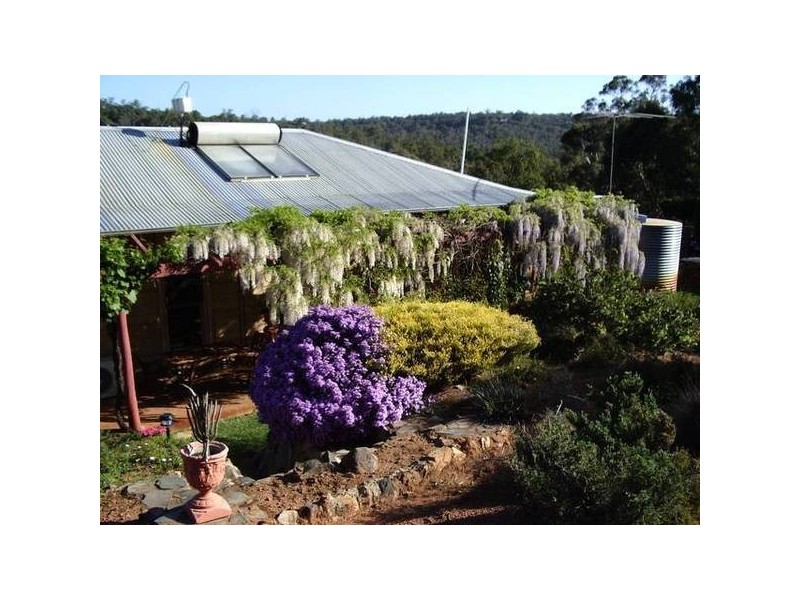 913 Reen Road, Gidgegannup WA 6083