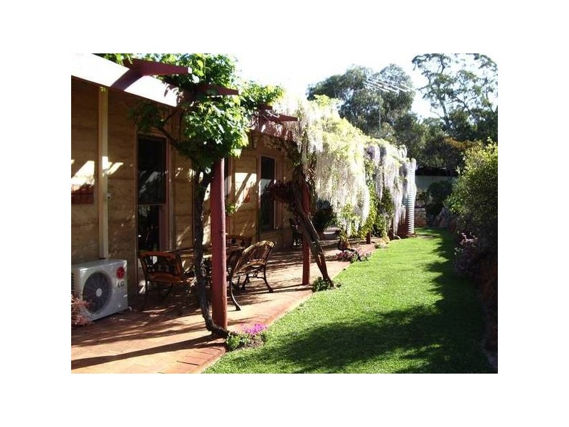 913 Reen Road, Gidgegannup WA 6083