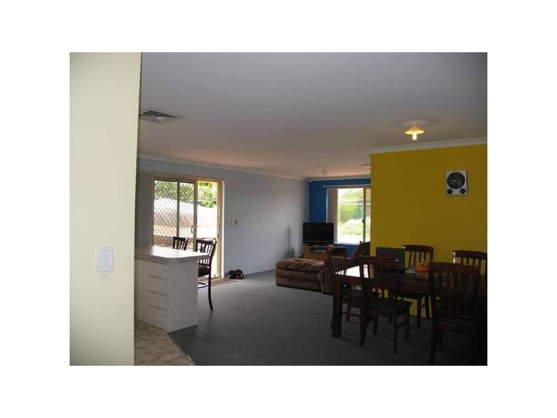 65 Coonawarra Drive, Caversham WA 6055