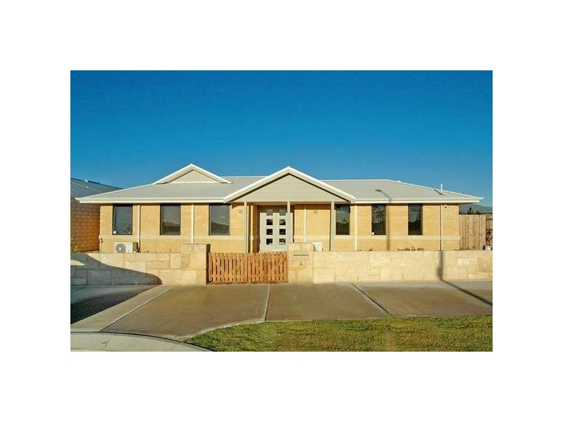 4 Caldervale Avenue, Ellenbrook WA 6069