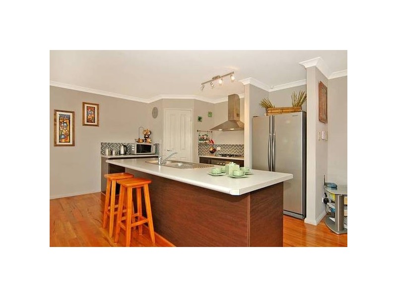 4 Caldervale Avenue, Ellenbrook WA 6069