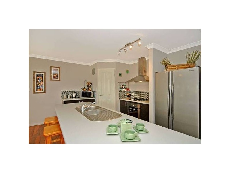 4 Caldervale Avenue, Ellenbrook WA 6069