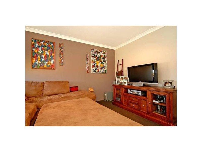 4 Caldervale Avenue, Ellenbrook WA 6069