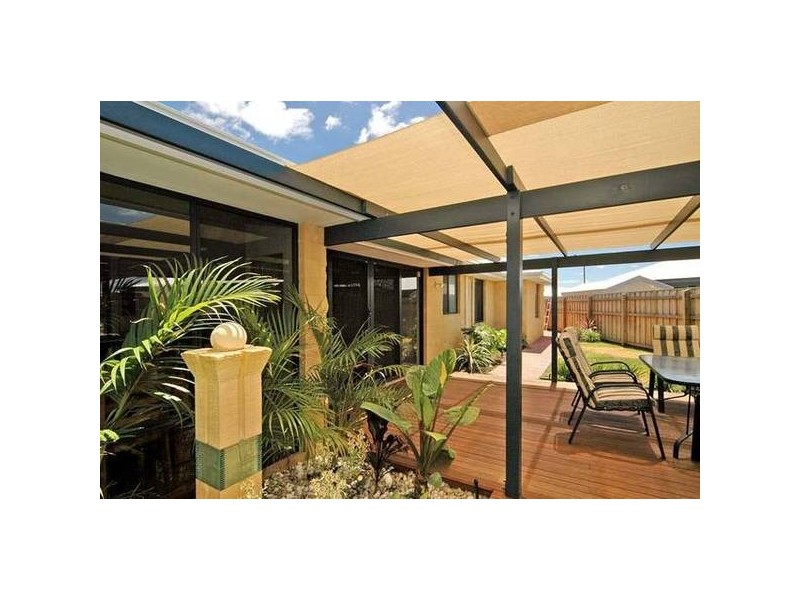 4 Caldervale Avenue, Ellenbrook WA 6069