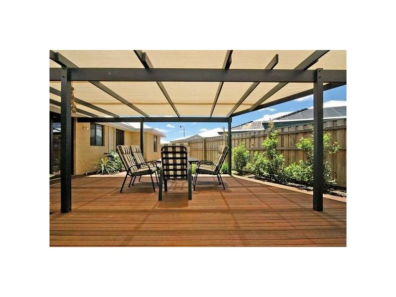 4 Caldervale Avenue, Ellenbrook WA 6069