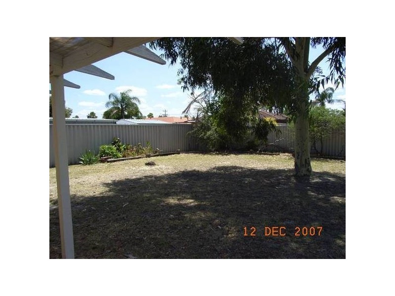 8 Egan Place, Midland WA 6056