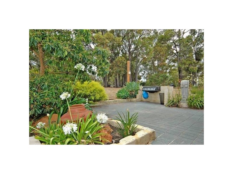 60 Askrigg Road, Gidgegannup WA 6083