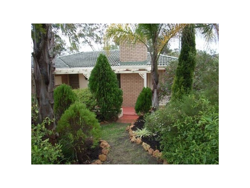 33 Cara Road, Greenmount WA 6056