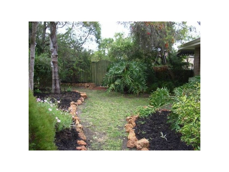 33 Cara Road, Greenmount WA 6056