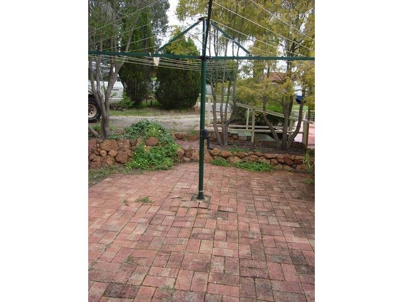 33 Cara Road, Greenmount WA 6056