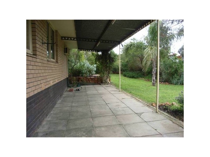 33 Cara Road, Greenmount WA 6056