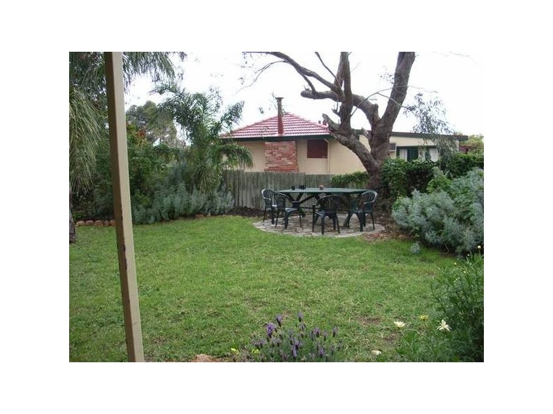 33 Cara Road, Greenmount WA 6056