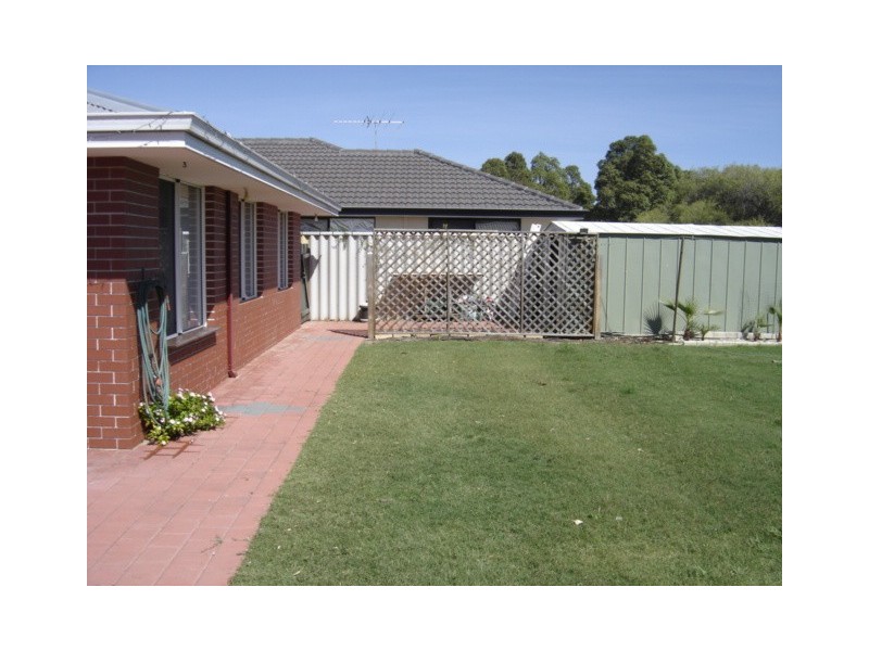 40 GENTLE CIRCLE, South Guildford WA 6055