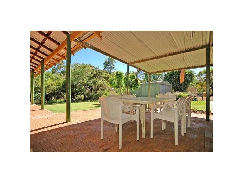 152 Dinsdale Road, Gidgegannup WA 6083