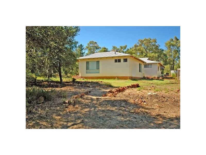 152 Dinsdale Road, Gidgegannup WA 6083