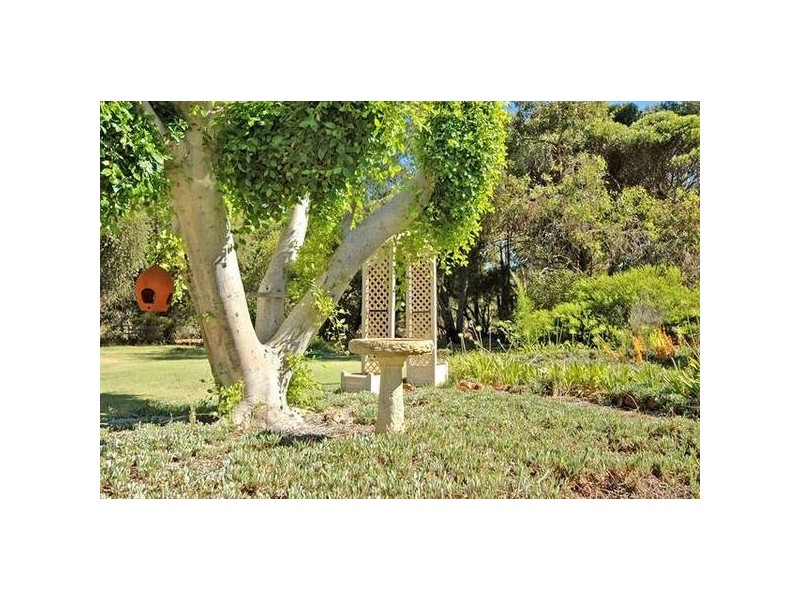 152 Dinsdale Road, Gidgegannup WA 6083