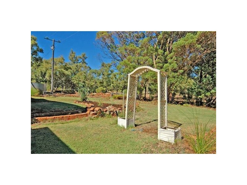 152 Dinsdale Road, Gidgegannup WA 6083