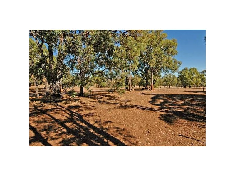 152 Dinsdale Road, Gidgegannup WA 6083