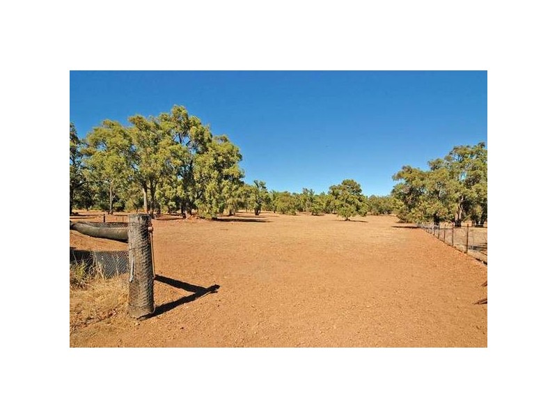 152 Dinsdale Road, Gidgegannup WA 6083